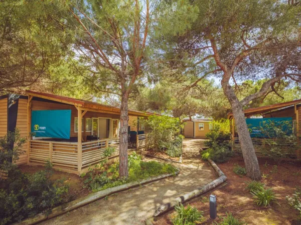 Mobil-homes joliment situés au camping Roan El Garrofer.