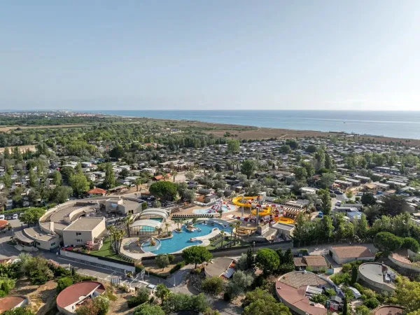 Vue aérienne du camping Roan Les Dunes.