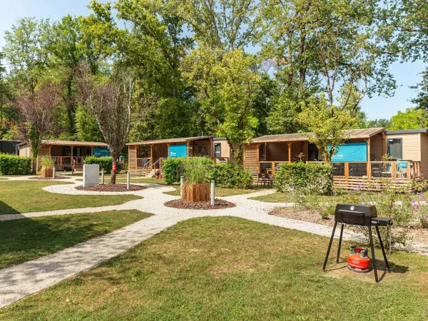 L'hébergement Supreme Plus Lounge au Roan camping Château de Fonrives.