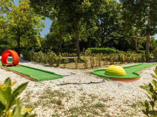 Golf miniature au camping Roan hu I Pini village.