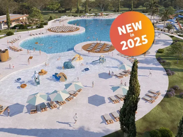Nouveau complexe aquatique en 2025 avec toboggans et pataugeoire au camping Roan Zaton Holiday resort.