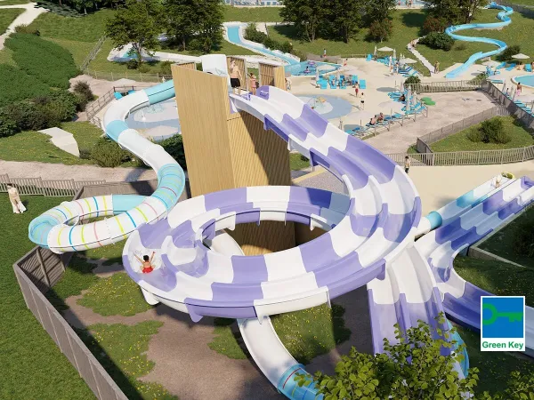 Nouveau toboggan rapide et toboggan racer au camping Roan Le Domaine du Clarys.