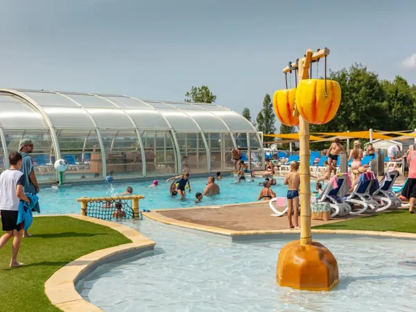 Piscine pour enfants aquatique au camping Roan Le Domaine de Beaulieu
