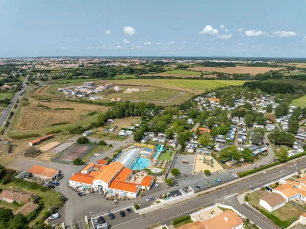 Vue du haut du camping Roan Le Domaine de Beaulieu.