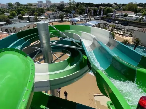 Le nouveau fast racer glisse en 2025 au camping Roan Le Domaine du Clarys.