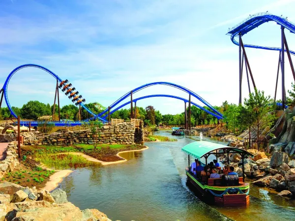 Parc d'attractions Toverland à proximité Roan camping de schatberg
