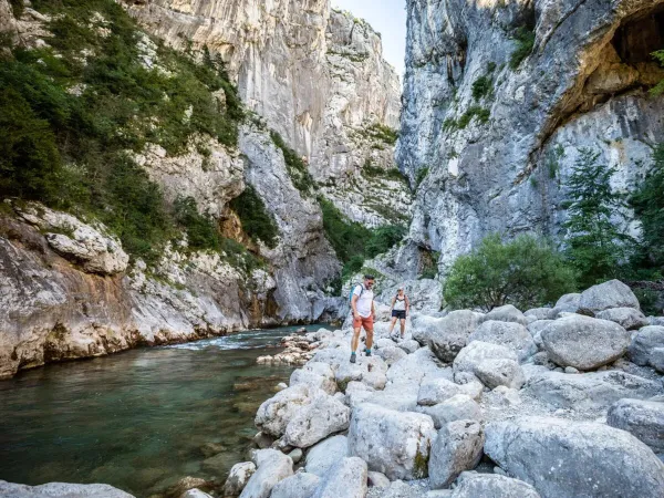 Randonnée dans les Gorges du Verdon près du camping Roan Les Collines de Castellane.