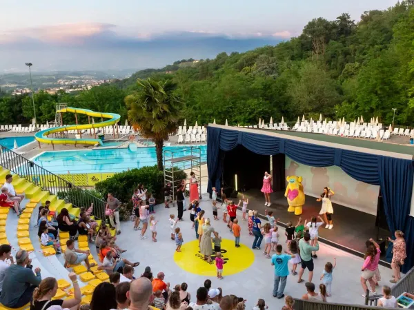 Animations au camping Roan hu Norcenni Girasole village.