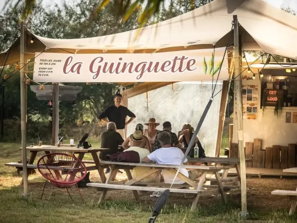 Soirée food truck au camping Roan Méditerranée Plage.