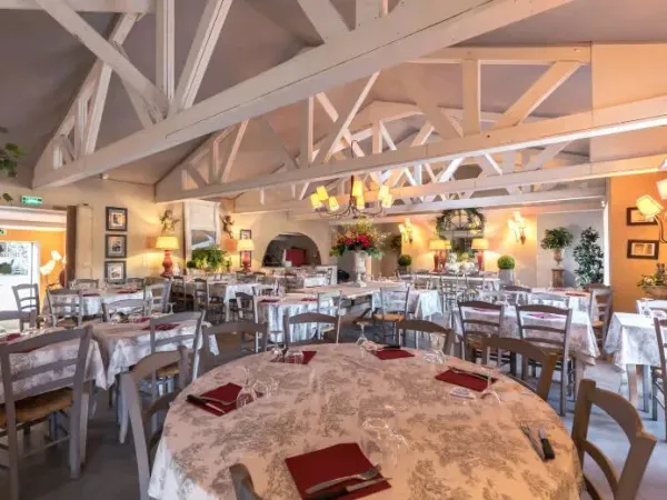 Restaurant au camping Roan Le Serignan Plage.