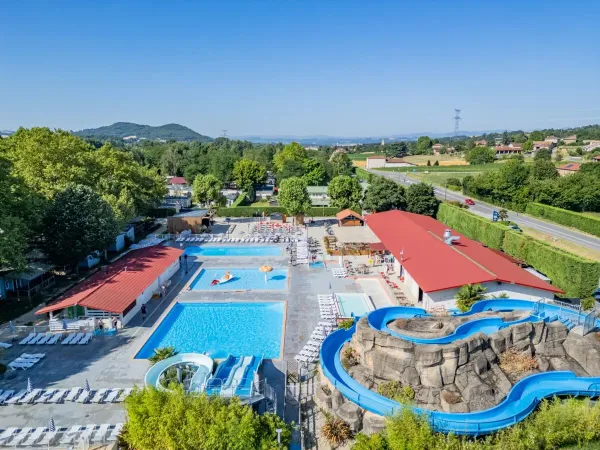 Aperçu des piscines du camping Roan de Galaure.