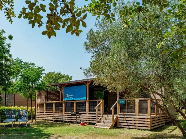 Le salon Supreme Plus au camping Roan Domaine de Massereau.