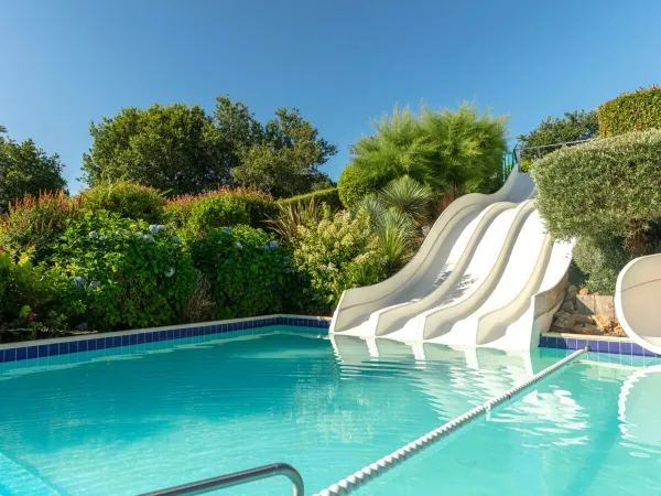 Toboggans aquatiques au camping Roan La Grande Métairie.