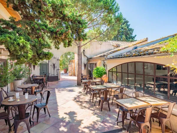 Restaurant au camping Roan Le Serignan Plage.