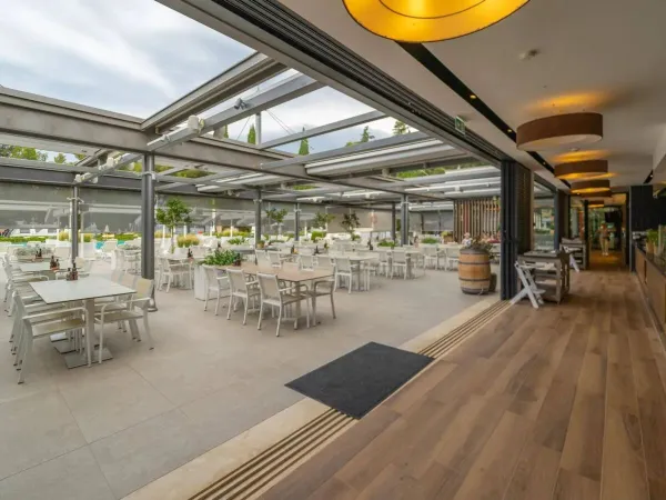 Restaurant au camping Roan Valkanela.