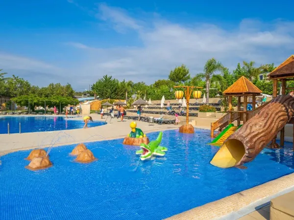 La pataugeoire du camping Roan Tucan.