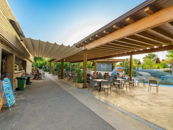Restaurant avec bar au camping Roan Caballo de Mar.