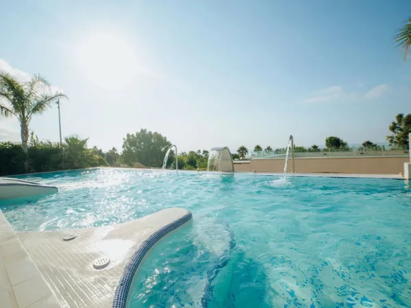 La piscine du camping Roan Alannia Els Prats.