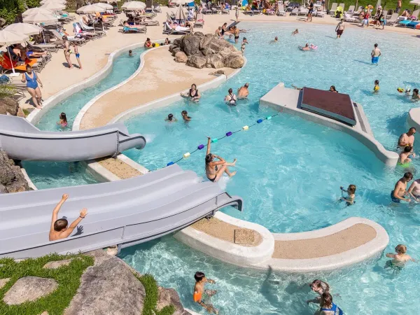 Toboggan au camping Roan Domaine des Bans.