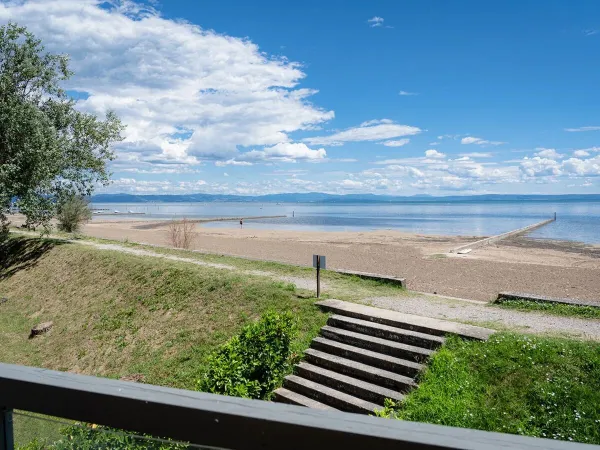 Courte traversée de dunes au camping de Roan Tanuta Primero.