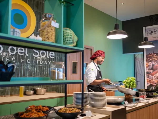 Vue de la cuisine du camping Roan Tanuta Primero.