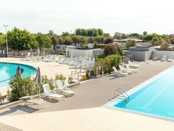 Complexe de piscines au camping de Vigna sul Mar.