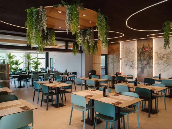 Le nouveau restaurant atmosphérique du camping Roan Pra'delle Torri.