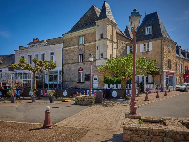 Ville accueillante à proximité du camping Roan Les Chardons Bleus de la Turballe.