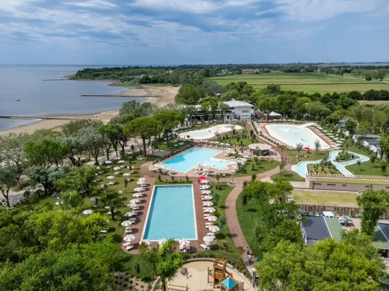Nouvelles piscines au camping Tenuta Primero.