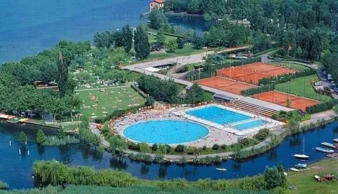 Vue d'ensemble du camping Sassabanek.