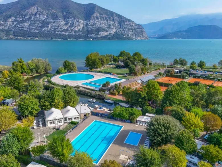 Photo d'ensemble du camping Roan Village Bella Iseo.