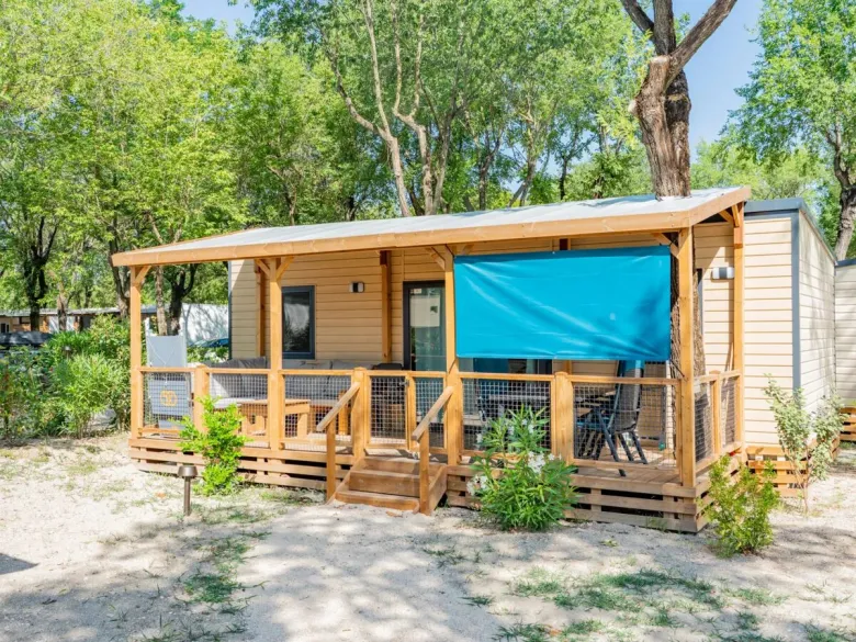 Le mobil-home Premium Lounge au camping Tenuta Primero.
