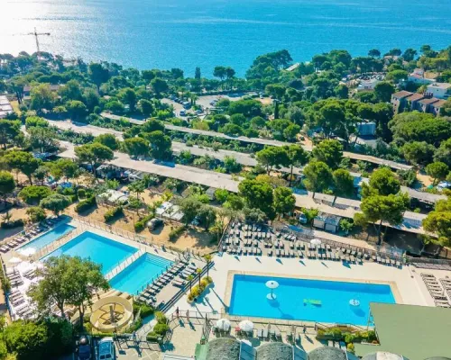 Aperçu des piscines du camping Roan Cala Gogo.