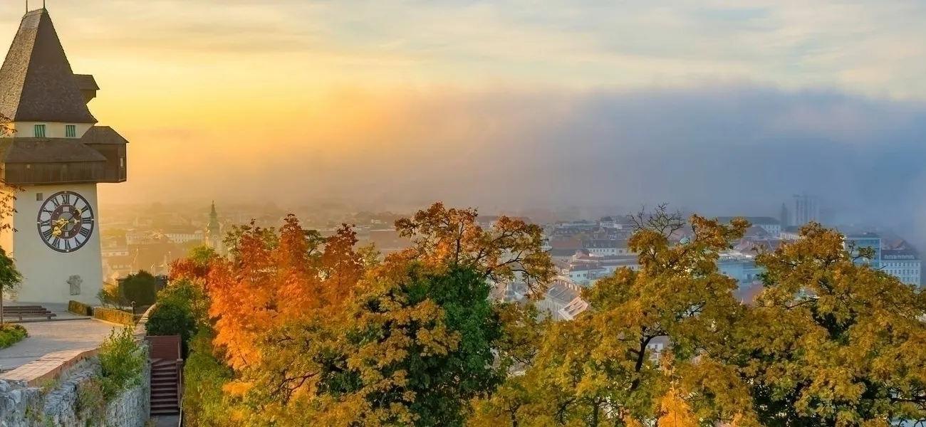 Faire du camping en Autriche en été.