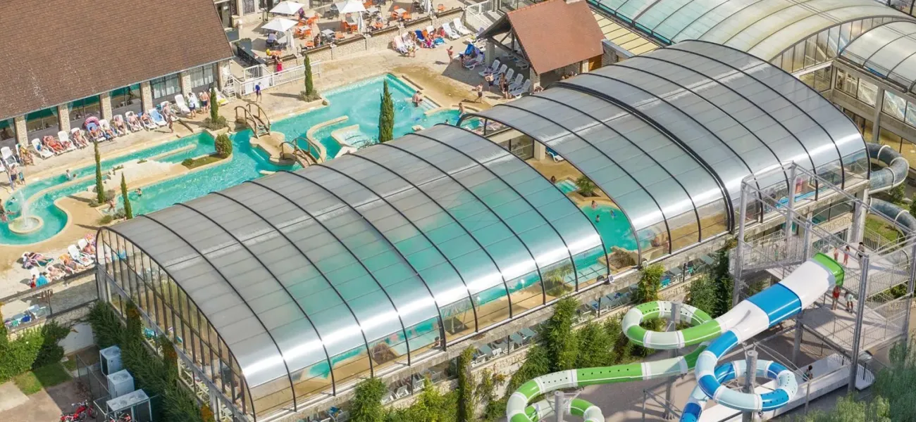 Piscine du camping La Croix du Vieux Pont en Picardie.