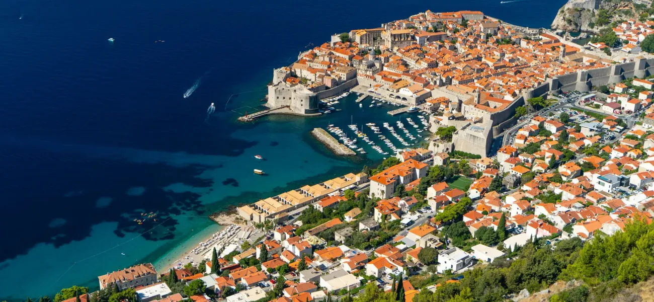 Vue aérienne de la ville de Dalmatie.