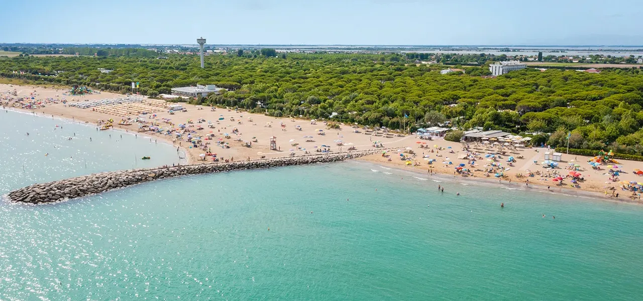 La plage près du camping Roan Union Lido Mare, dans la région de Vento.