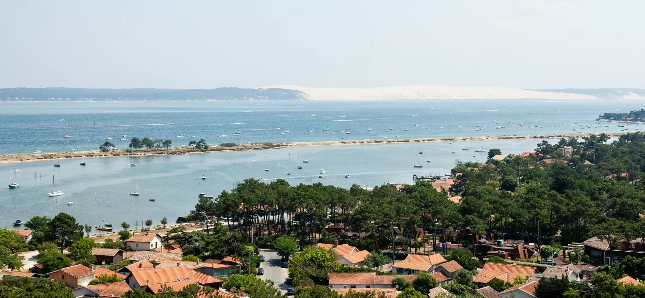 Vues dans la région de la Gironde à Roan Luxury Camping Holidays.