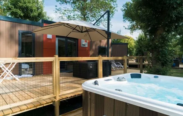 Supreme Plus avec Jacuzzi