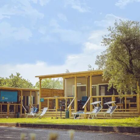 Séjournez dans une belle tente bungalow en Brabant Septentrional